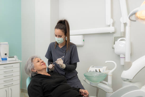 Best Emergency Dentist for Knocked-Out Tooth in Harvey, IL